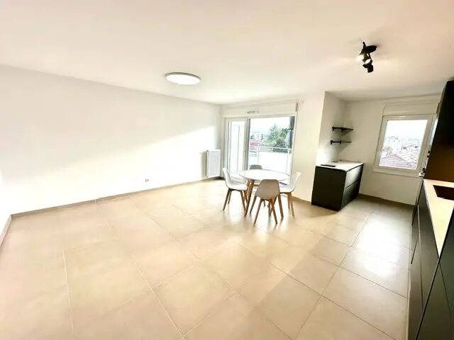 Appartement à louer, 67m², Ferney-Voltaire