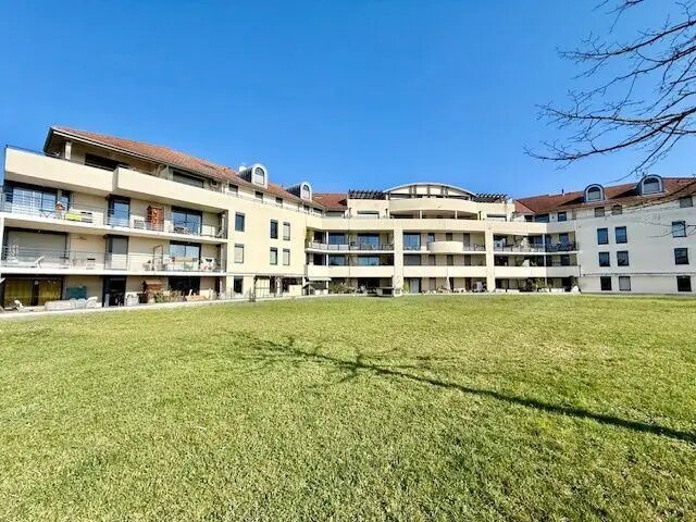 Appartement à vendre, 76m², Ferney-Voltaire
