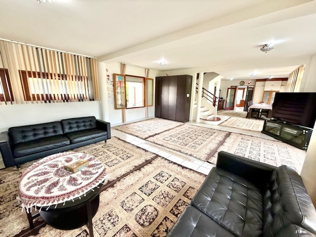 Maison à vendre, 180m², Prévessin-Moëns