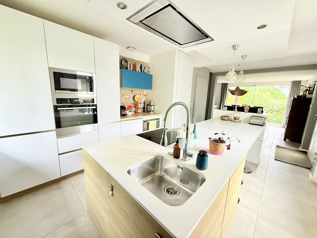 Maison à vendre, 241m², Divonne-les-Bains