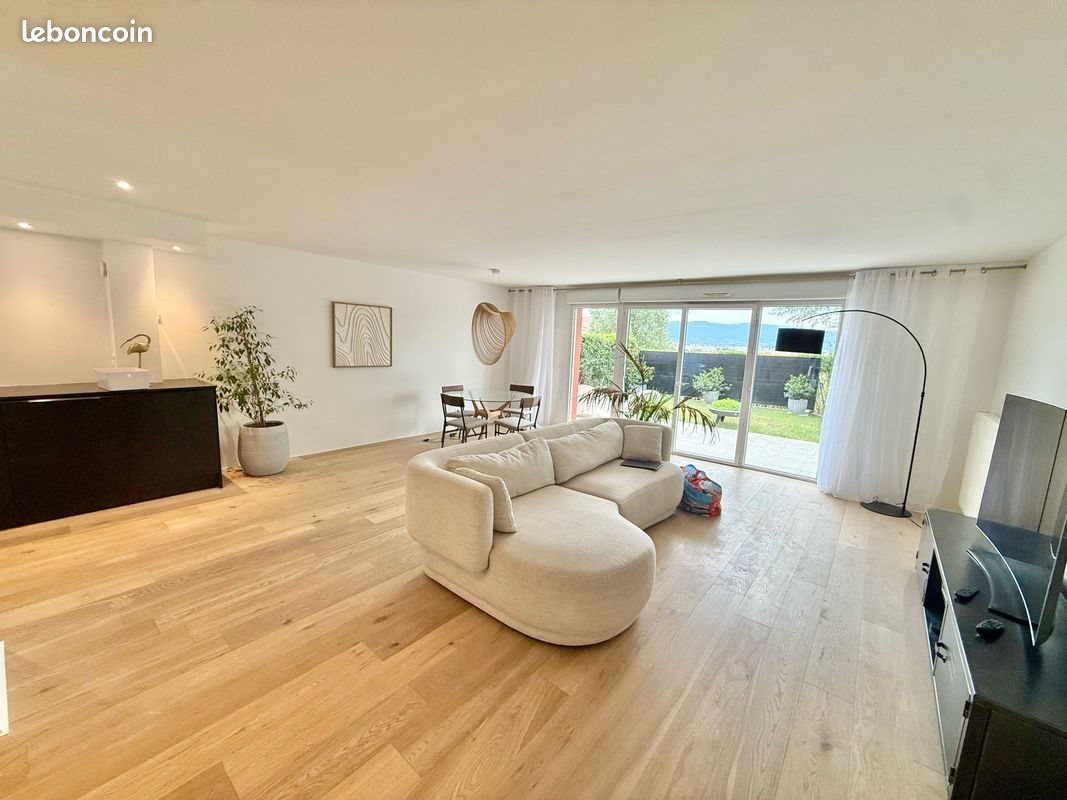 Maison à louer, 97m², Prévessin-Moëns