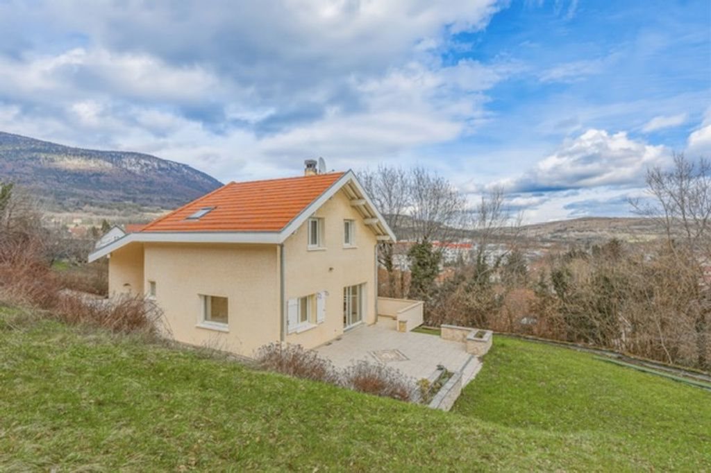 Maison à vendre, 224m², Gex