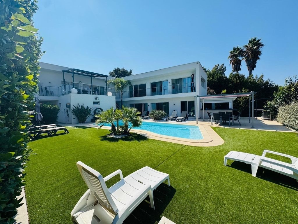 Maison à vendre, 235m², Cogolin