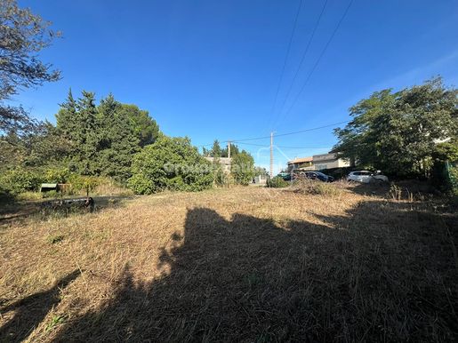 169 €/m² · à Théziers · 145 000 €