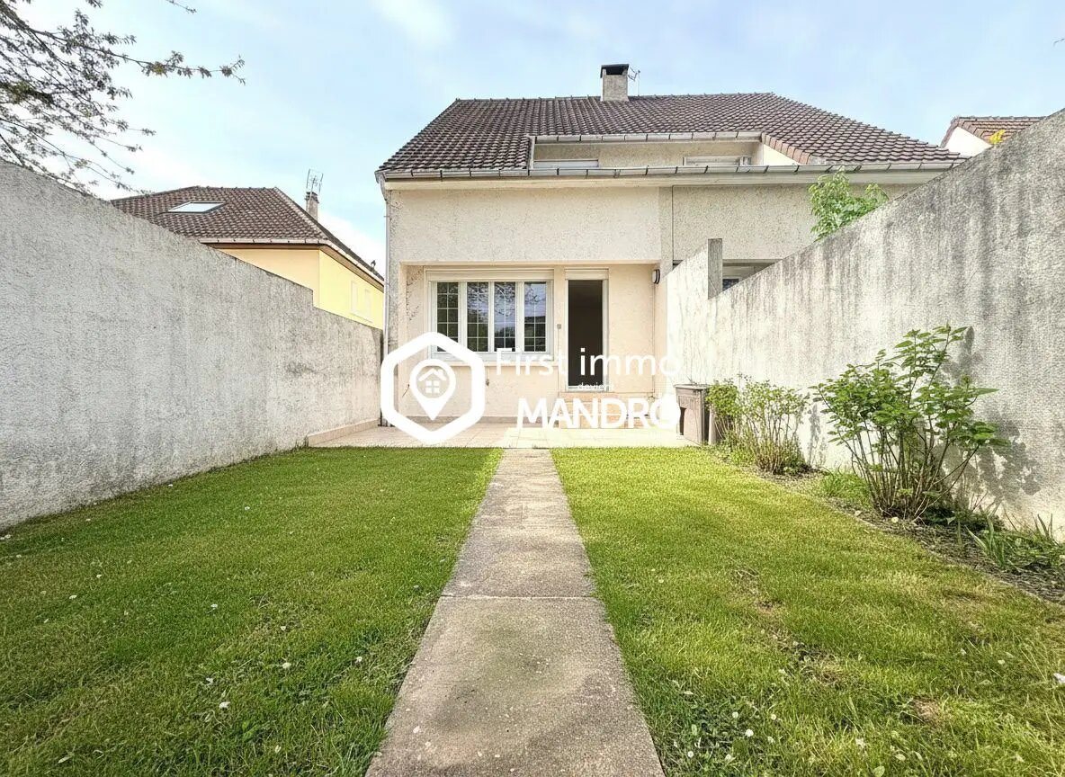 Appartement à vendre, 84m², Saint-Thibault-des-Vignes