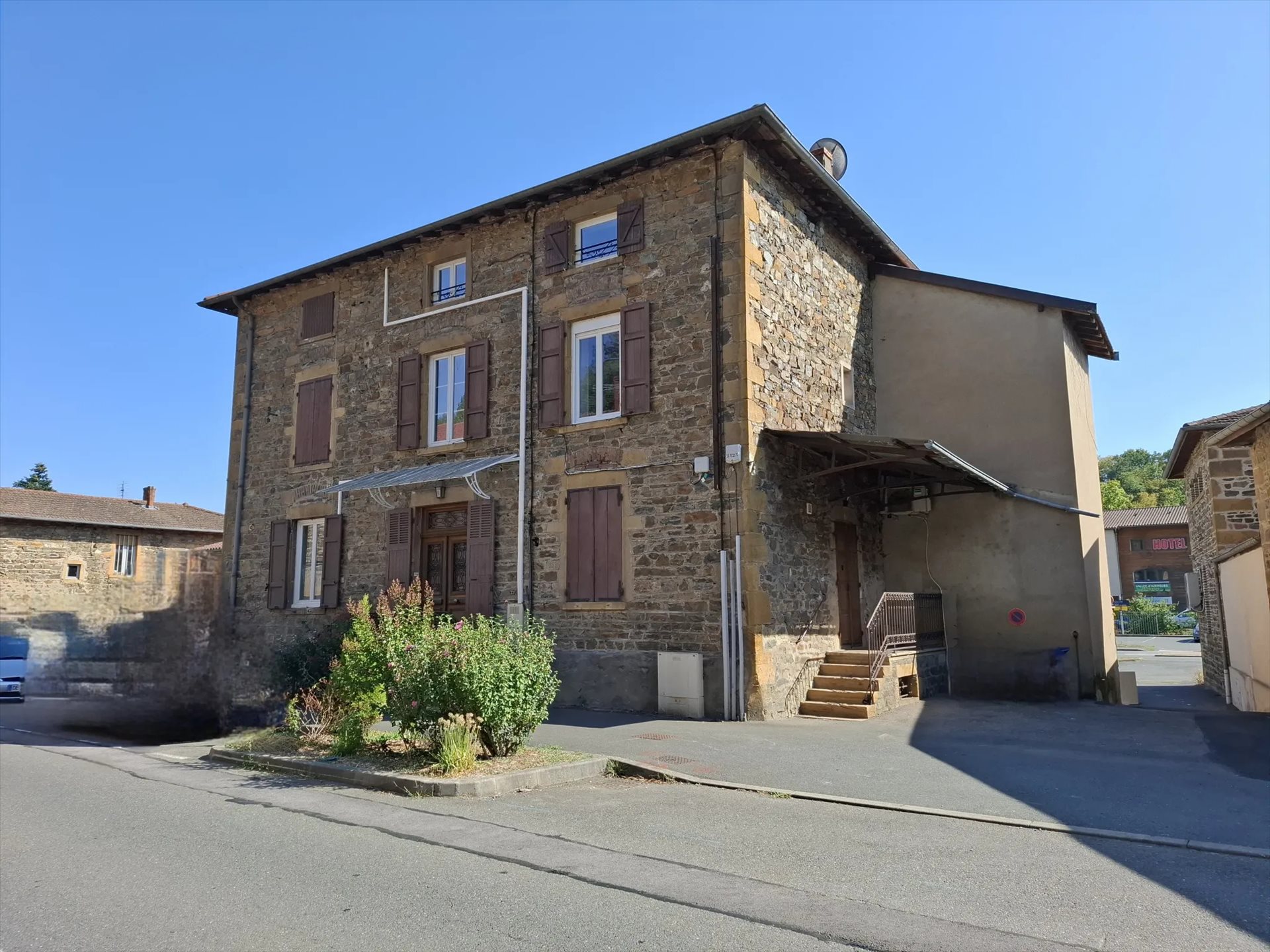 Appartement à louer, 73m², Légny