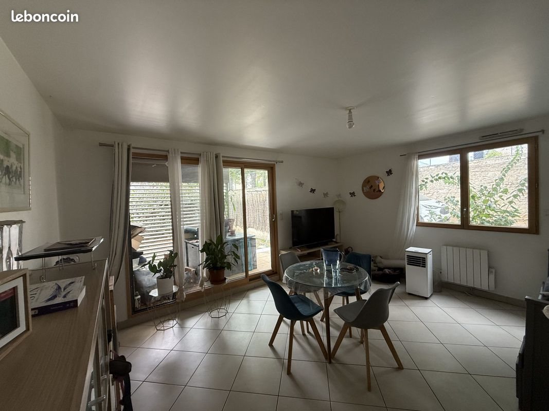 Appartement à louer, 64m², Saint-Genis-Laval