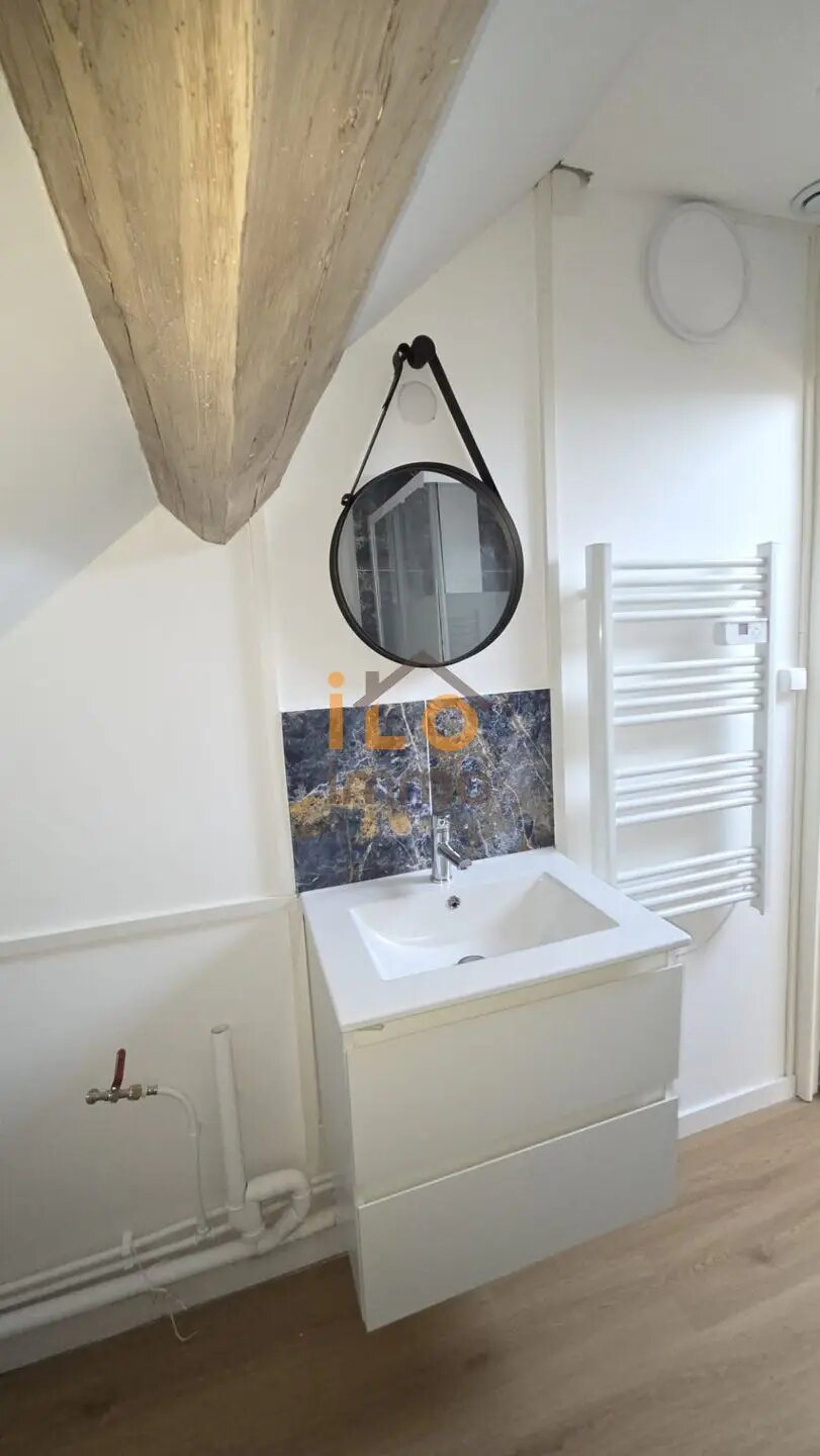 Appartement à louer, 28m², Quiévrechain