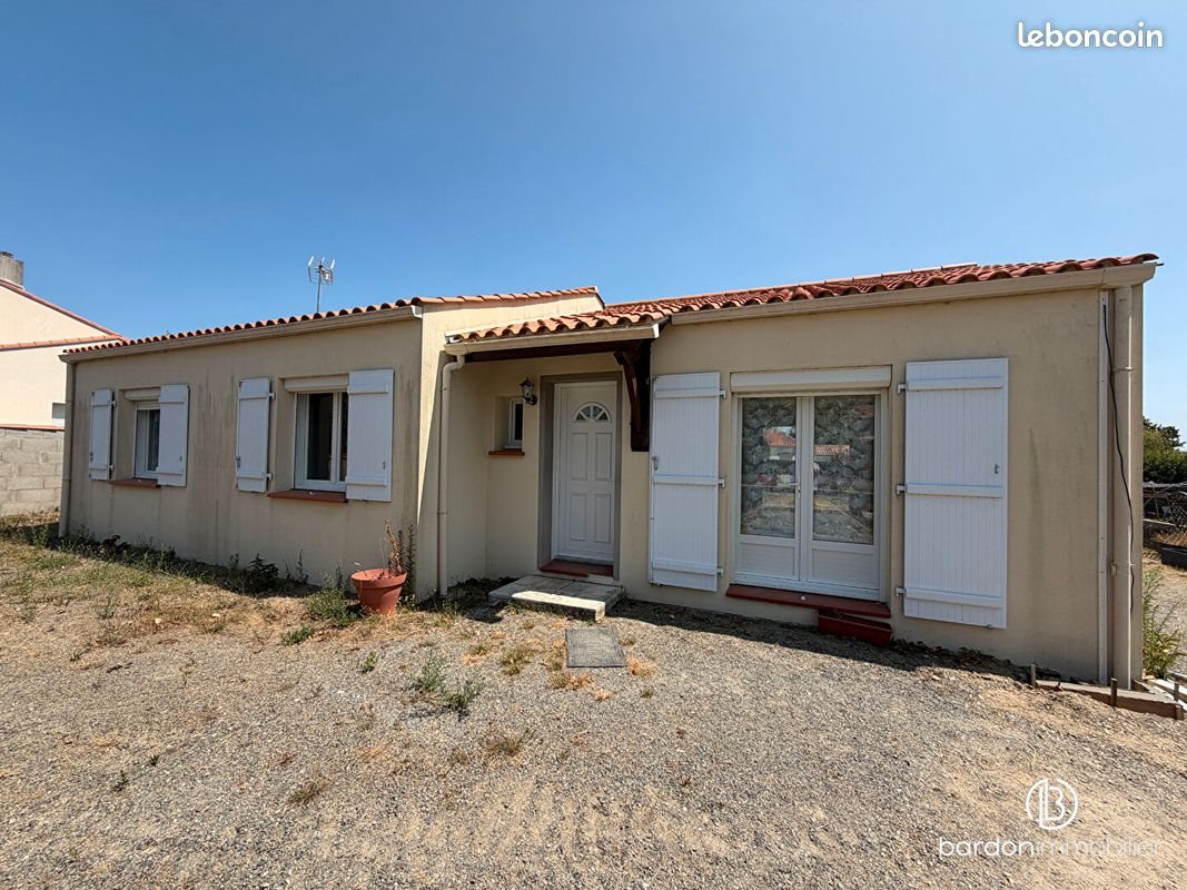 Maison à louer, 94m², La Garnache