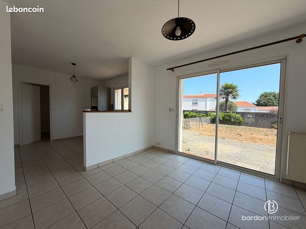 Maison à louer, 94m², La Garnache