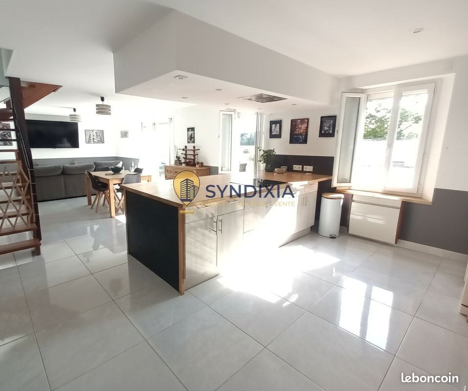 Maison à vendre, 337m², Acon