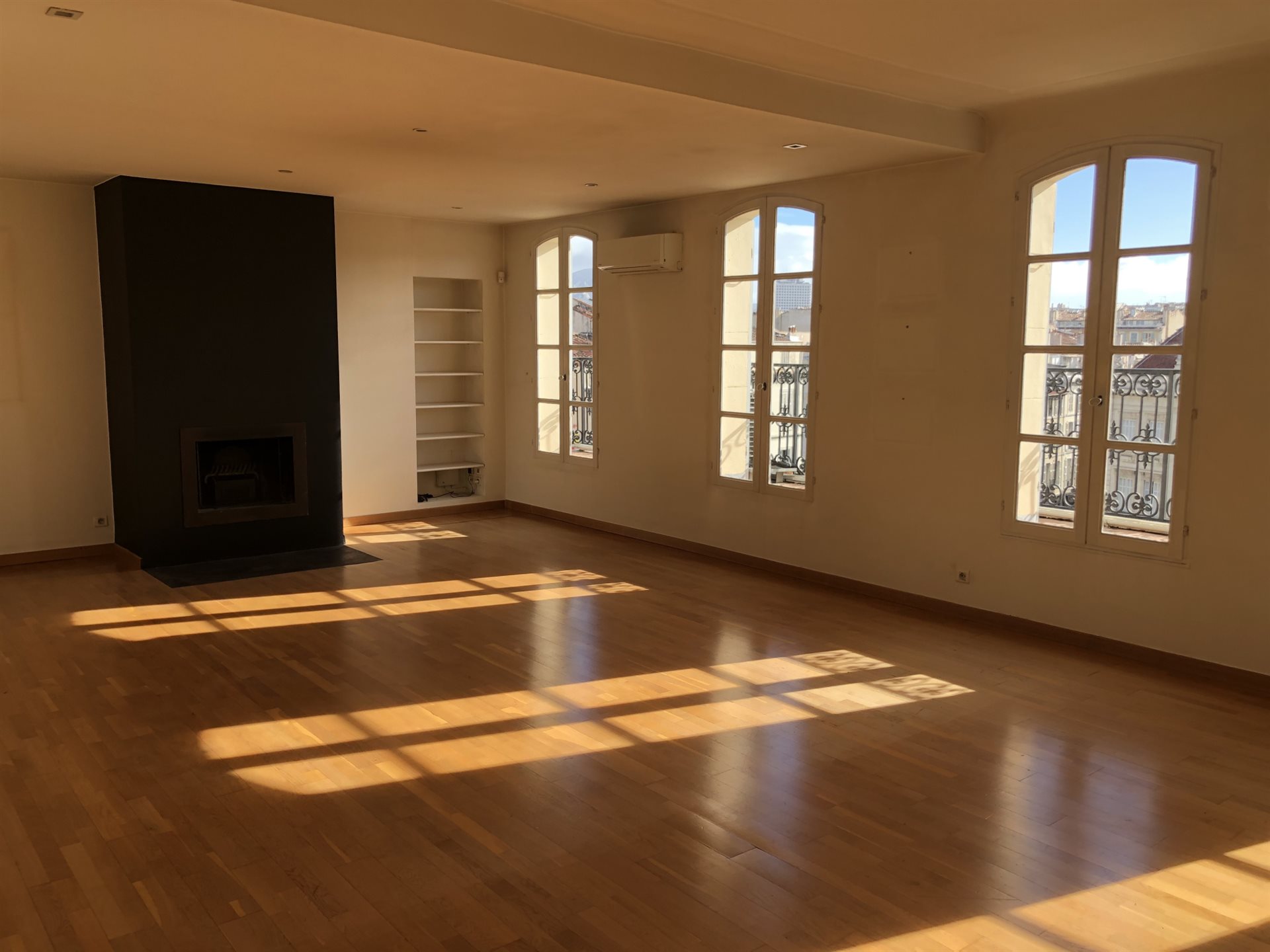 Appartement à louer, 148m², Marseille 6ème