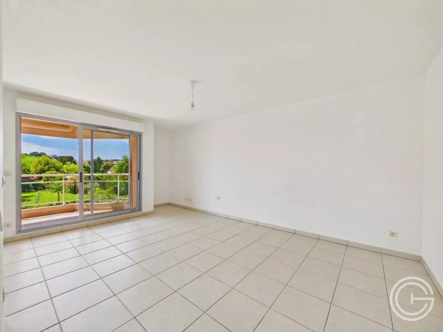Appartement à louer, 43m², Antibes