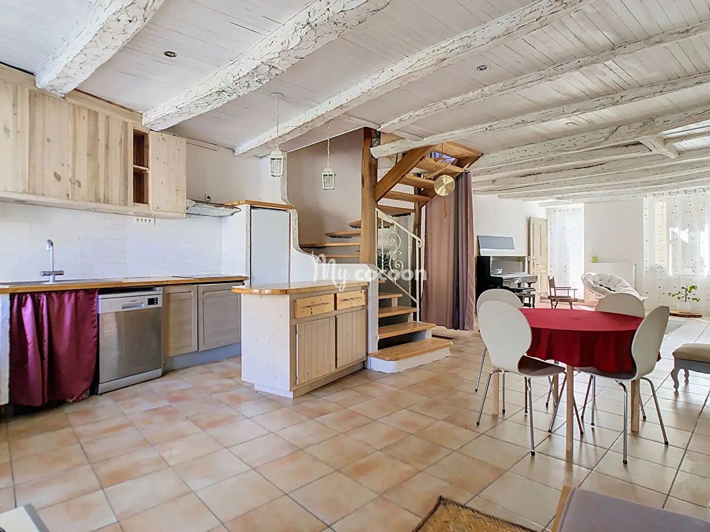Maison à vendre, 141m², Jujurieux
