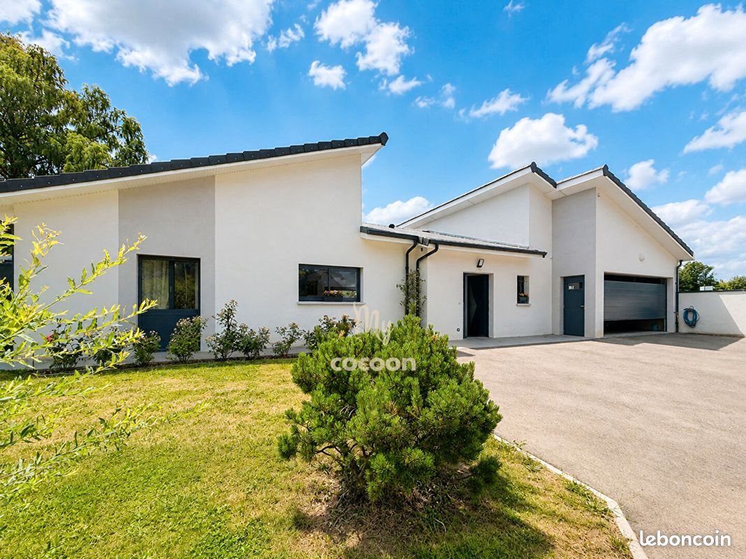 Maison à vendre, 204m², Montagnat