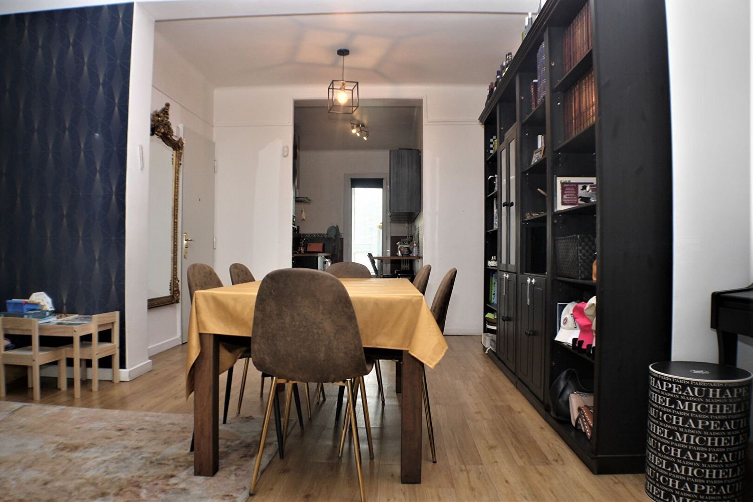 Appartement à louer, 77m², Marseille 8ème