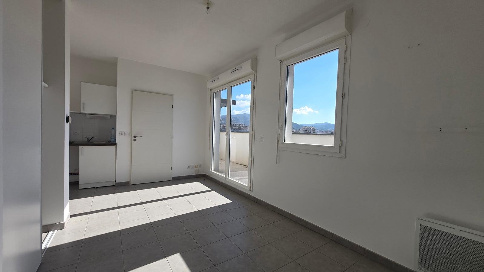Appartement à louer, 23m², Marseille 8ème