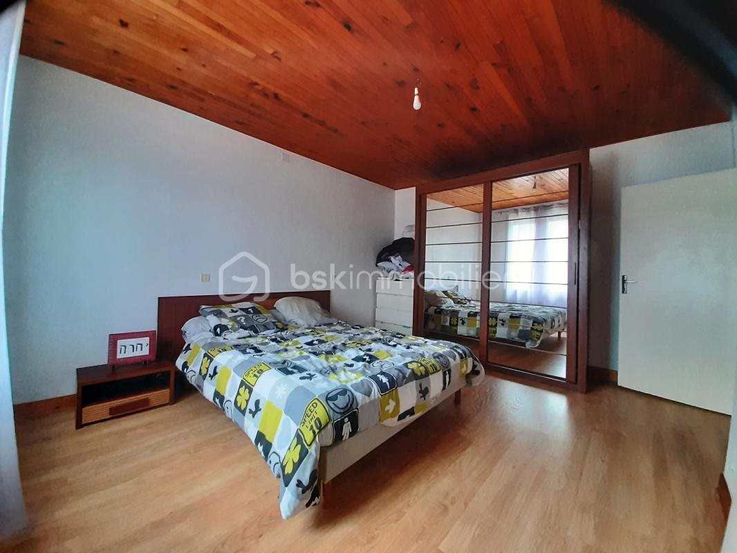 Maison à vendre, 202m², La Chapelle-Montbrandeix