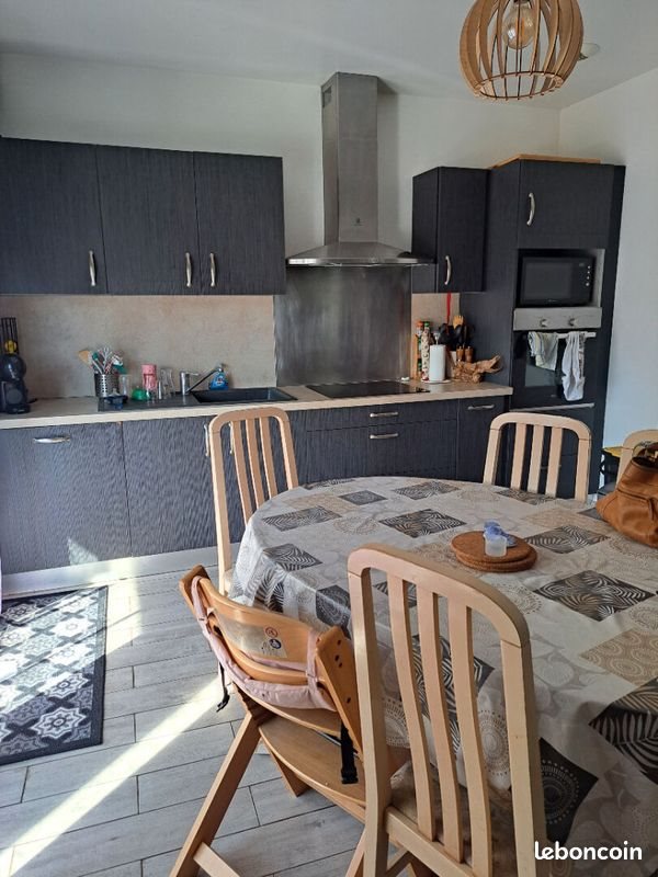 Maison à louer, 95m², Saint-Maximin-la-Sainte-Baume