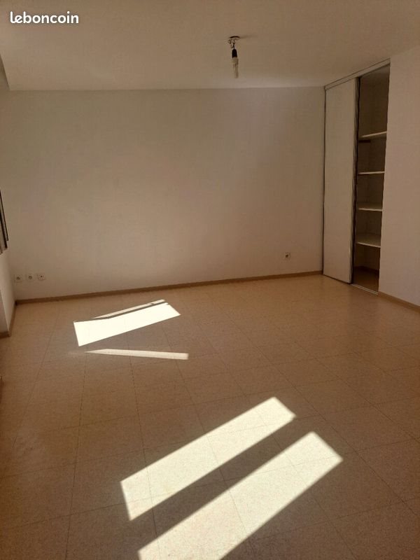 Appartement à louer, 37m², Vins-sur-Caramy