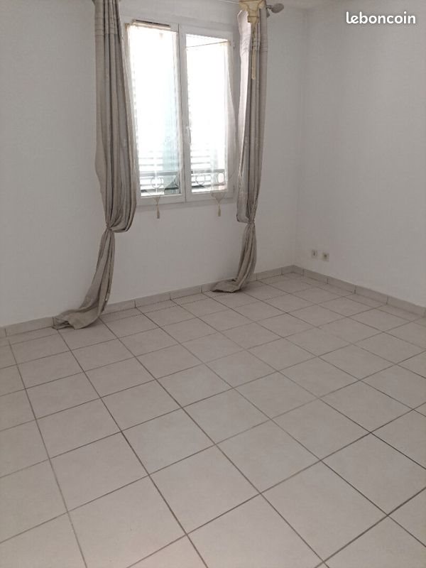 Appartement à louer, 64m², Saint-Maximin-la-Sainte-Baume