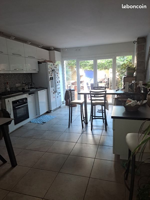 Maison à louer, 116m², Saint-Maximin-la-Sainte-Baume