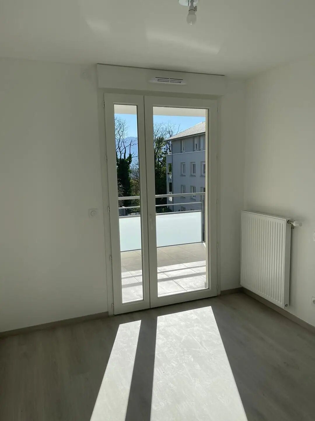 Appartement à louer, 85m², Rives