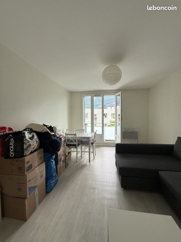 Appartement à louer, 53m², Fontaine