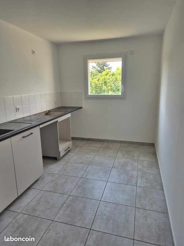 Appartement à louer, 125m², L'Isle-sur-la-Sorgue