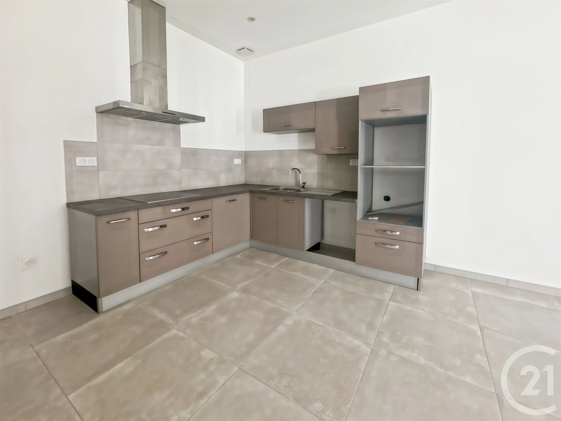 Appartement à louer, 69m², Pézenas