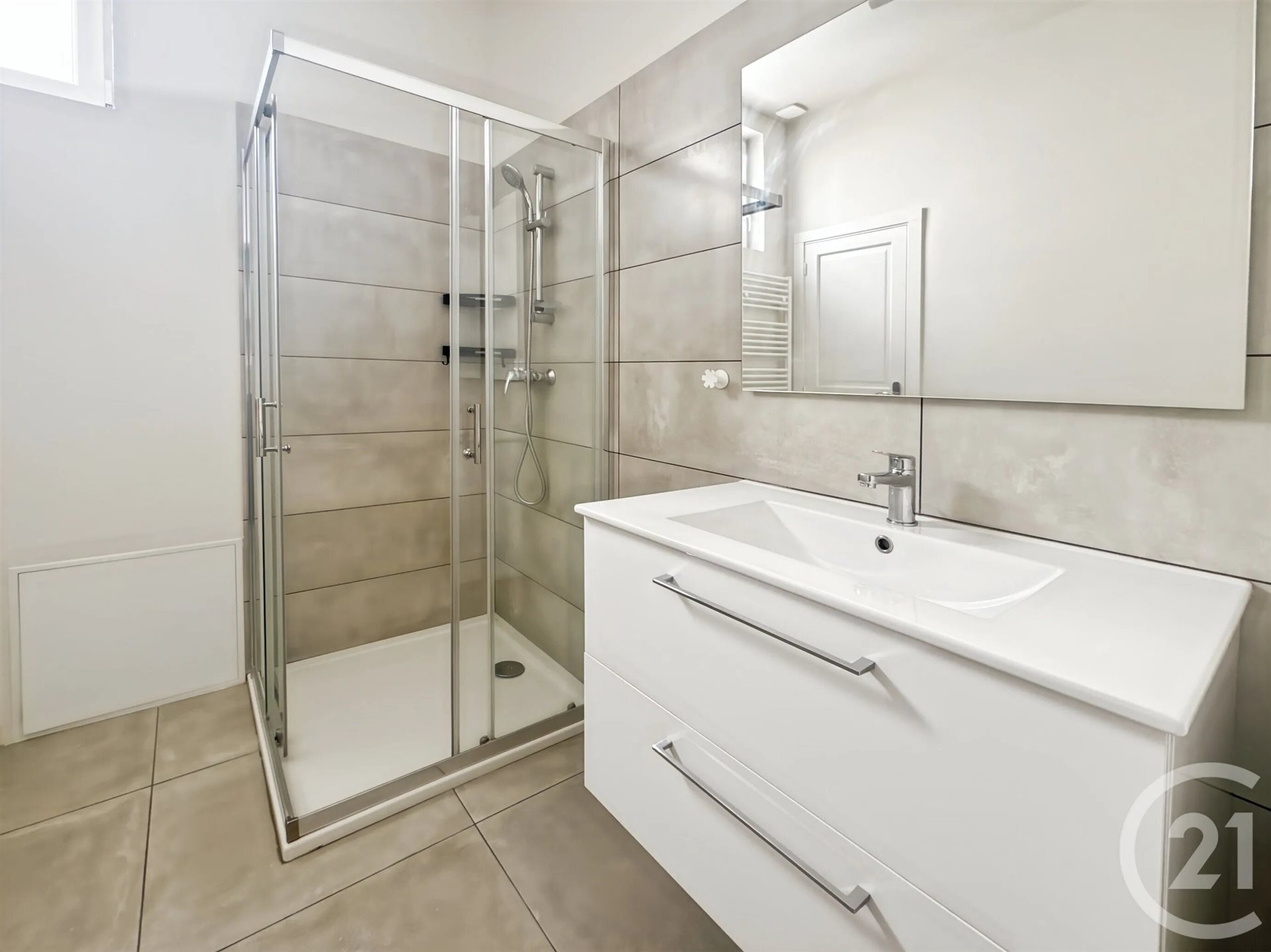 Appartement à louer, 69m², Pézenas
