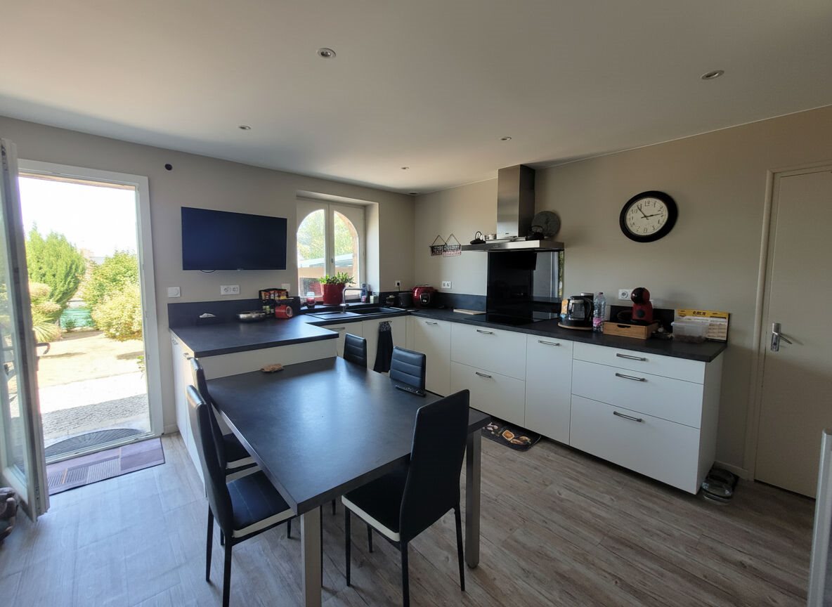 Maison à vendre, 138m², Rougé