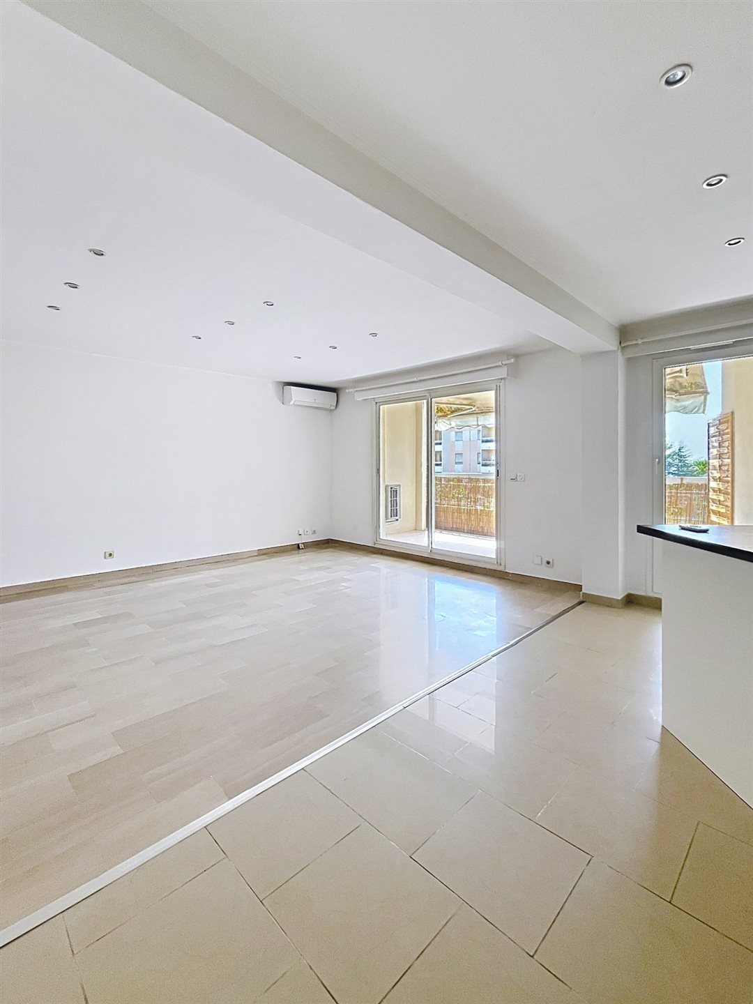 Appartement à louer, 81m², Mougins