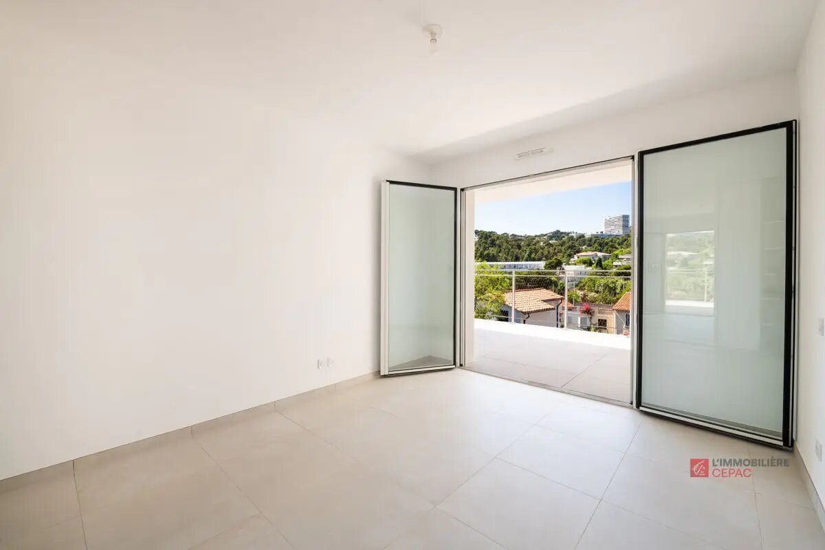 Appartement à louer, 74m², Marseille 8ème