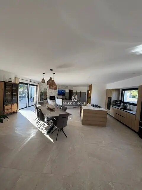 Maison à vendre, 197m², Calvi