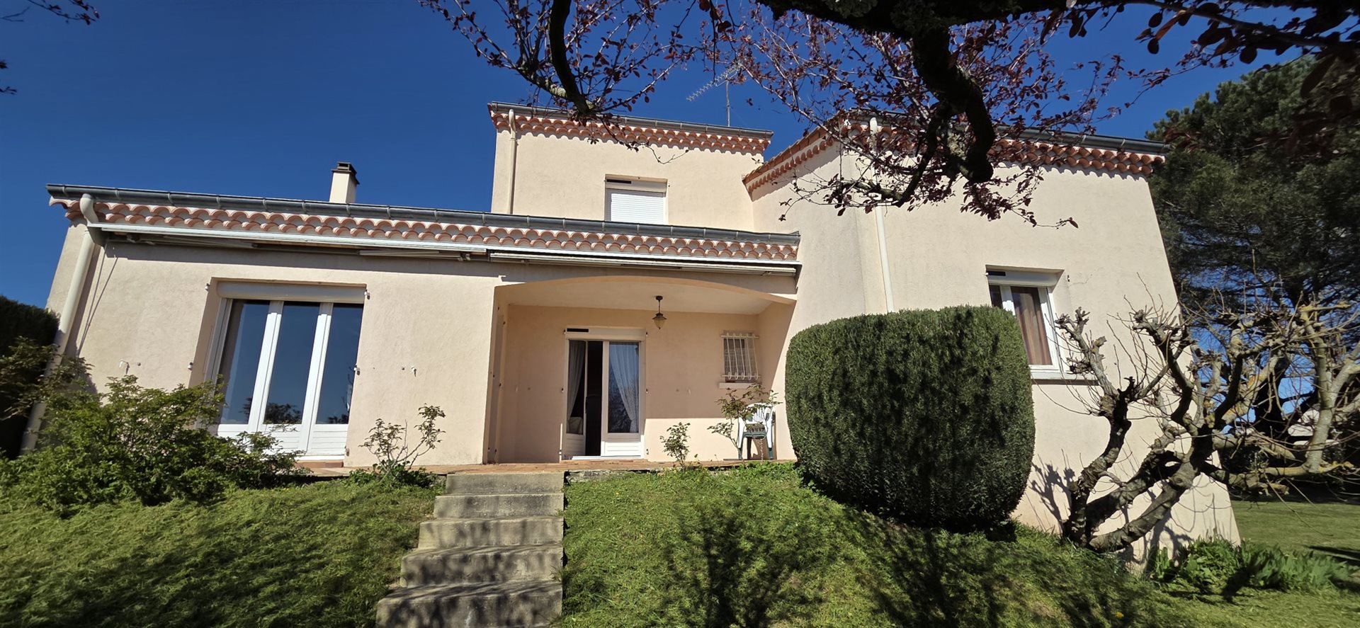Maison à vendre, 172m², Alboussière
