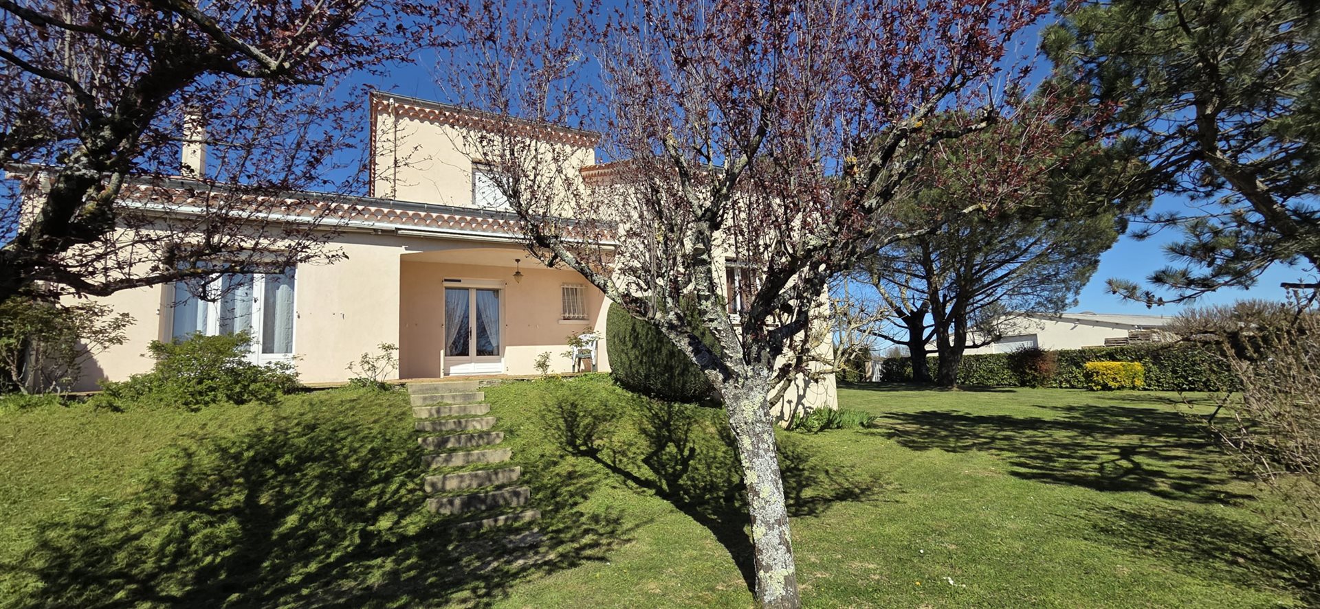 Maison à vendre, 172m², Alboussière