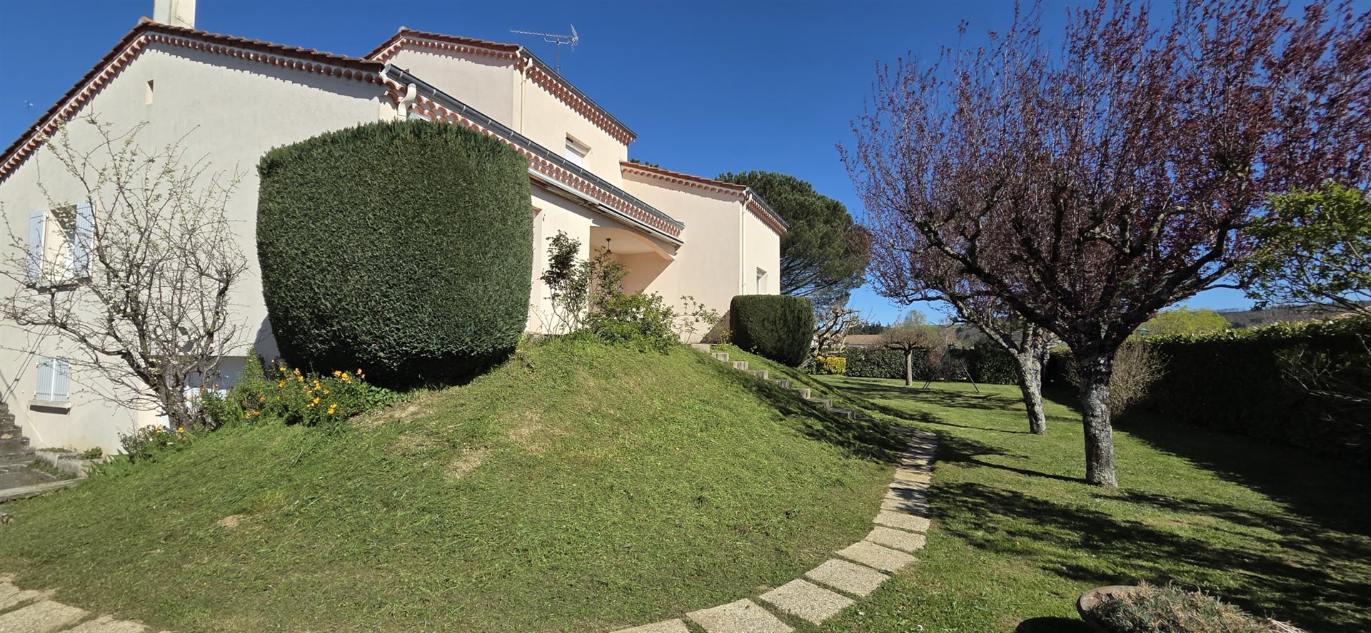 Maison à vendre, 172m², Alboussière