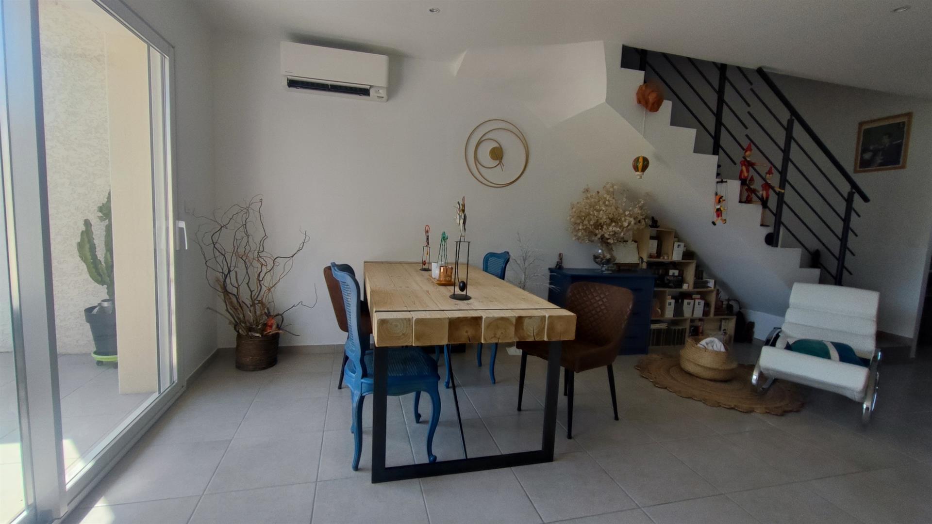 Maison à vendre, 71m², Alboussière