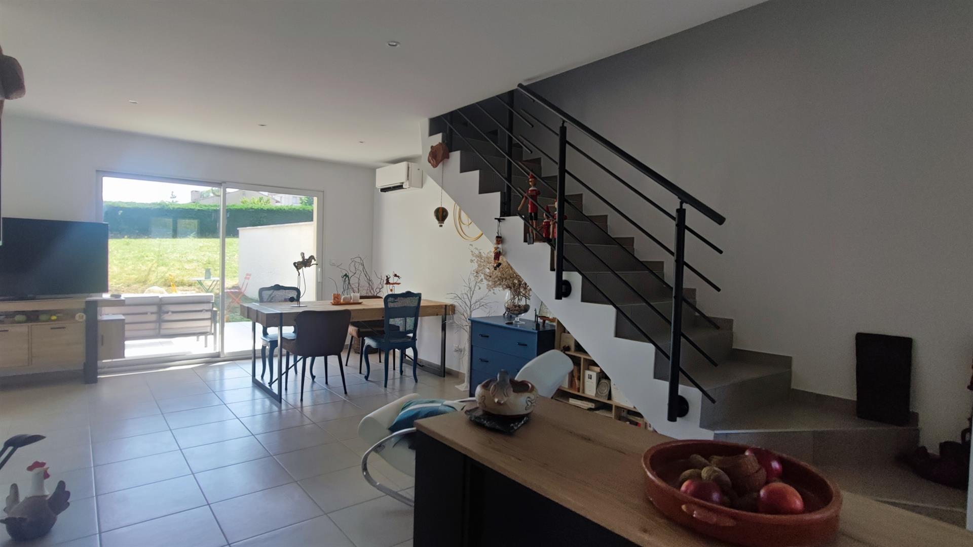 Maison à vendre, 71m², Alboussière