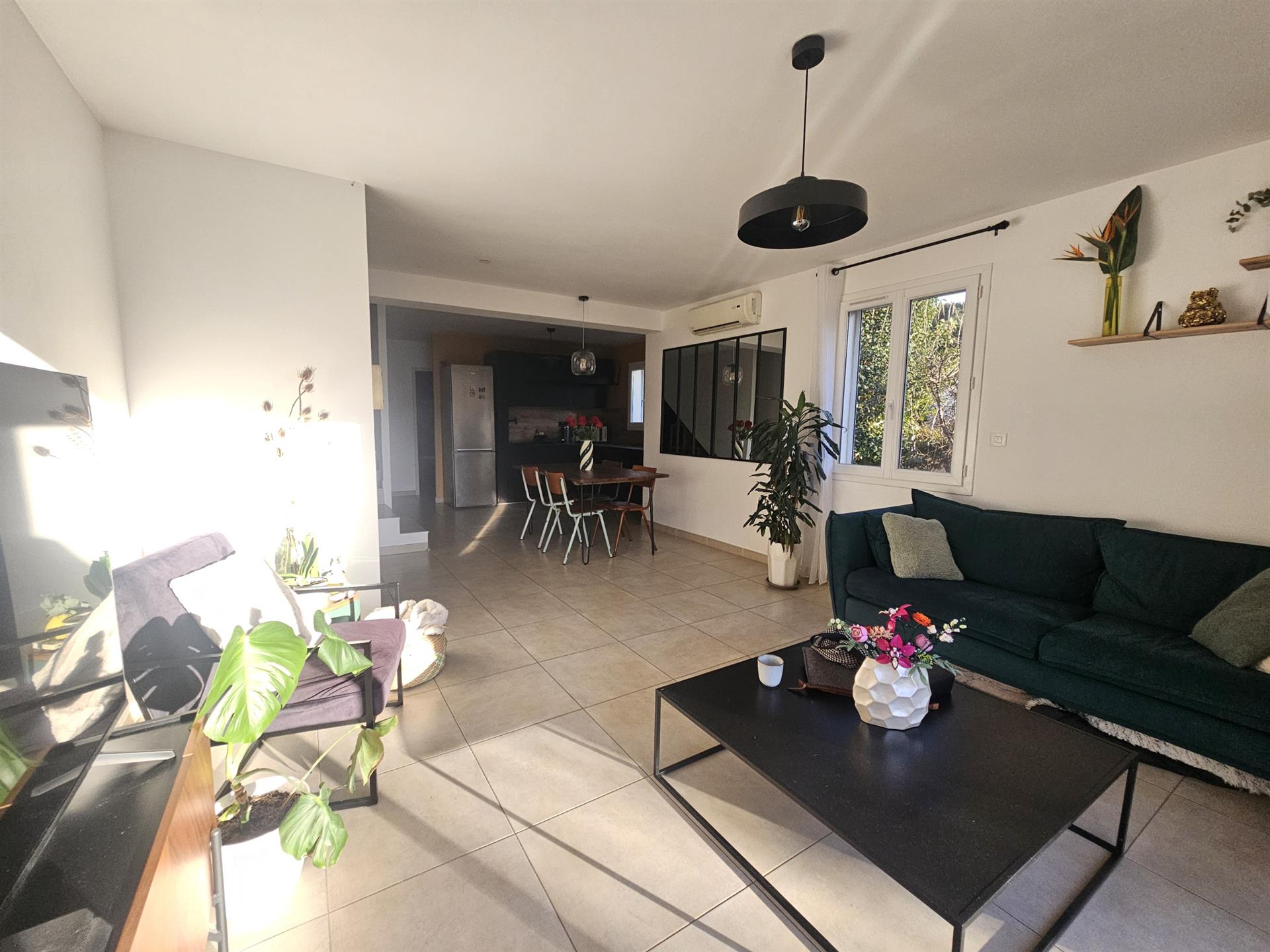 Maison à vendre, 83m², Uchaud