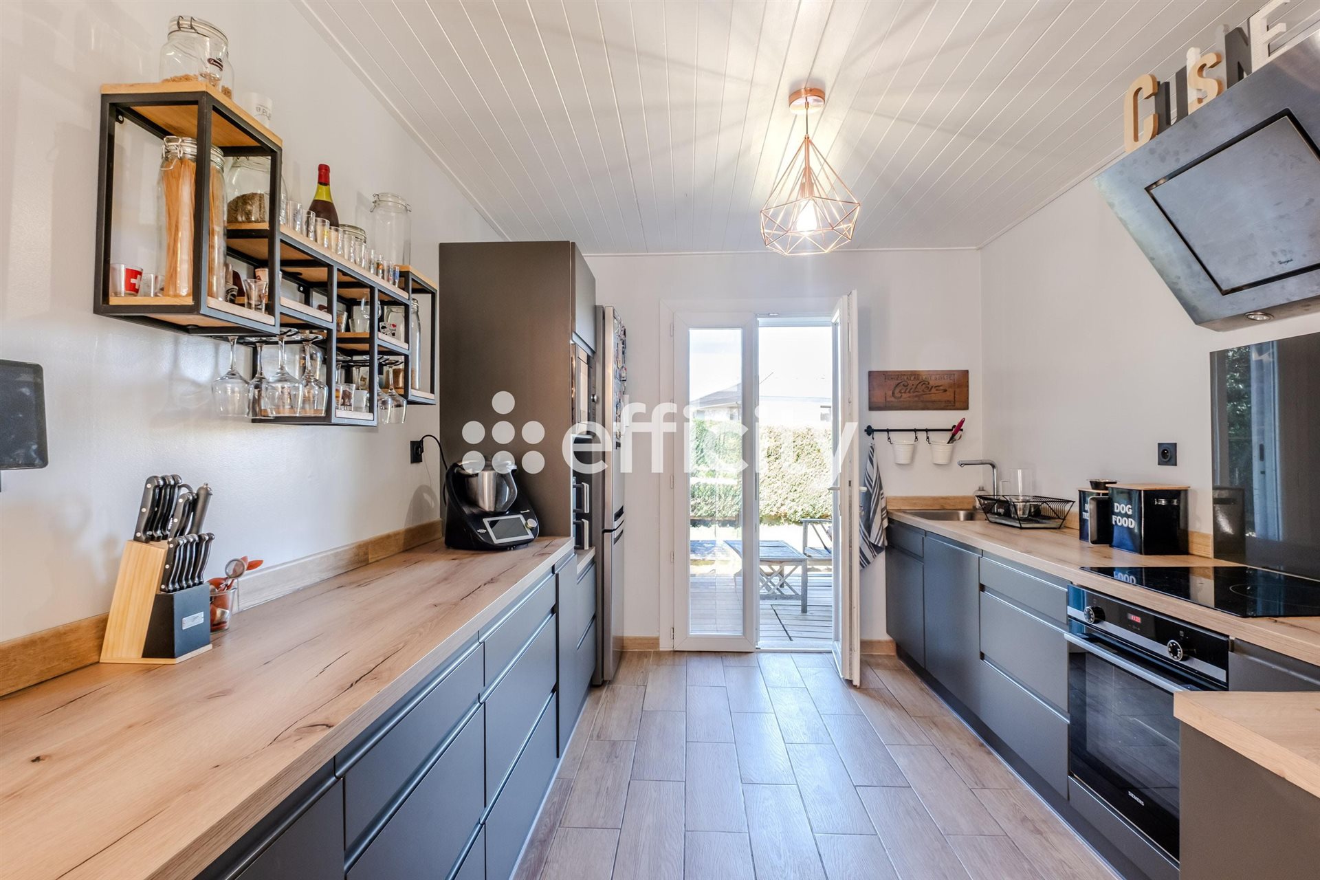 Maison à vendre, 120m², Brenthonne