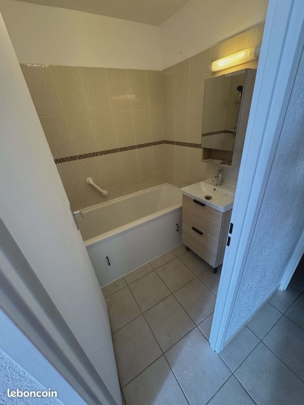 Appartement à louer, 63m², Istres
