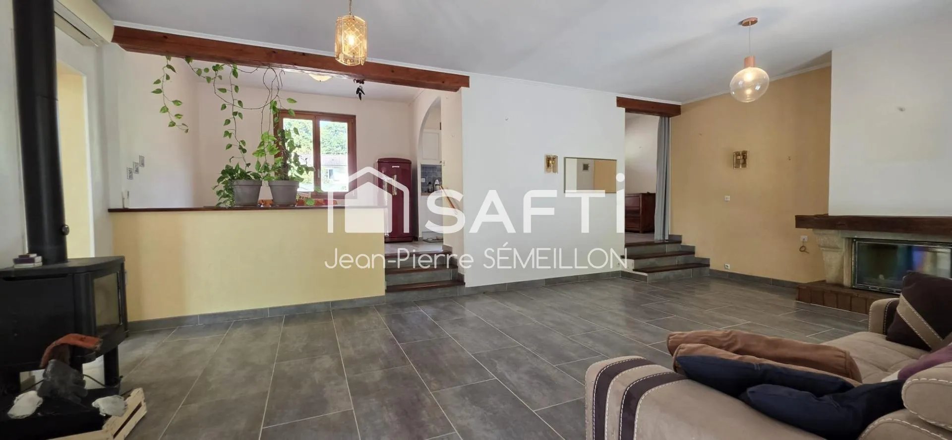 Maison à vendre, 148m², Saint-Hilaire-de-Lusignan