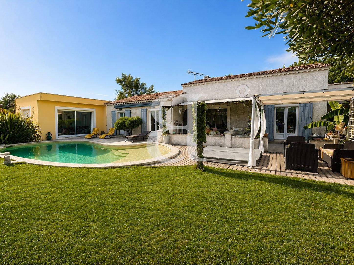 Appartement à vendre, 133m², L'Isle-sur-la-Sorgue