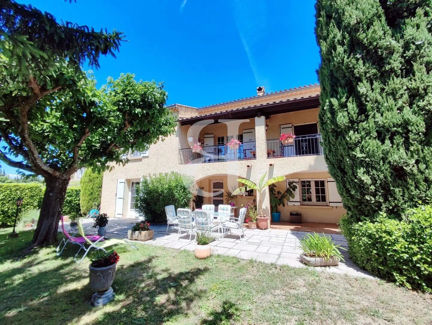 Maison à vendre, 196m², Valréas