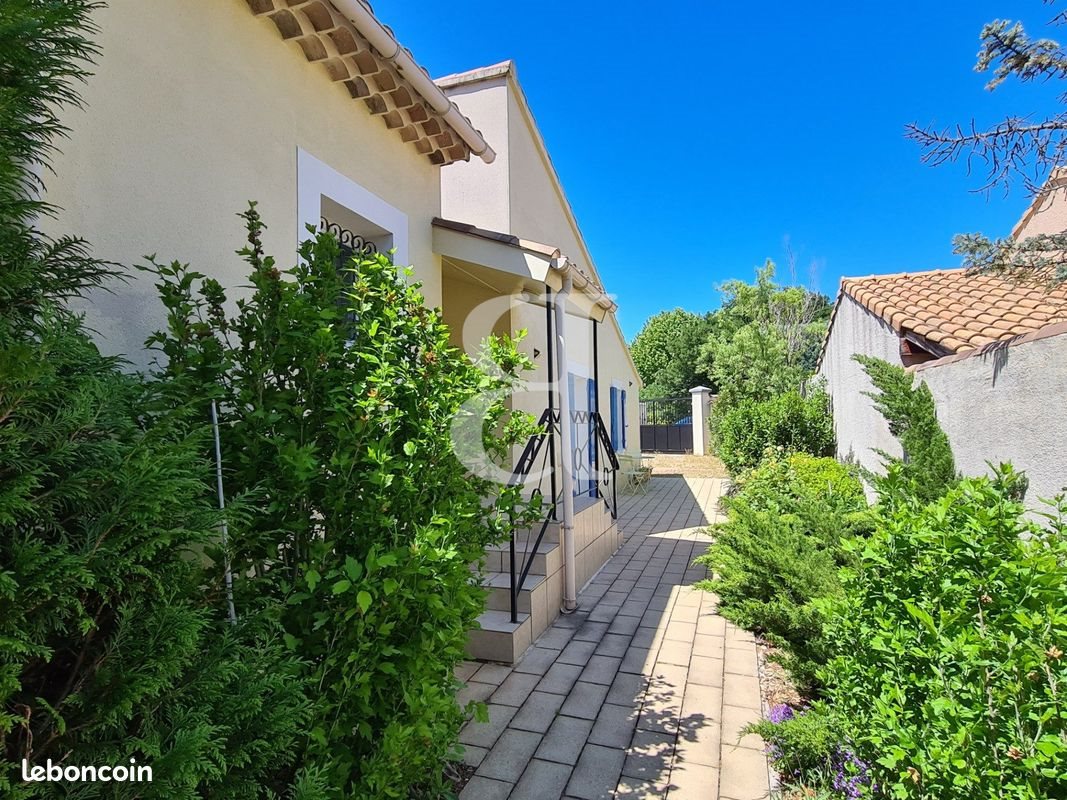 Maison à vendre, 148m², Sainte-Cécile-les-Vignes