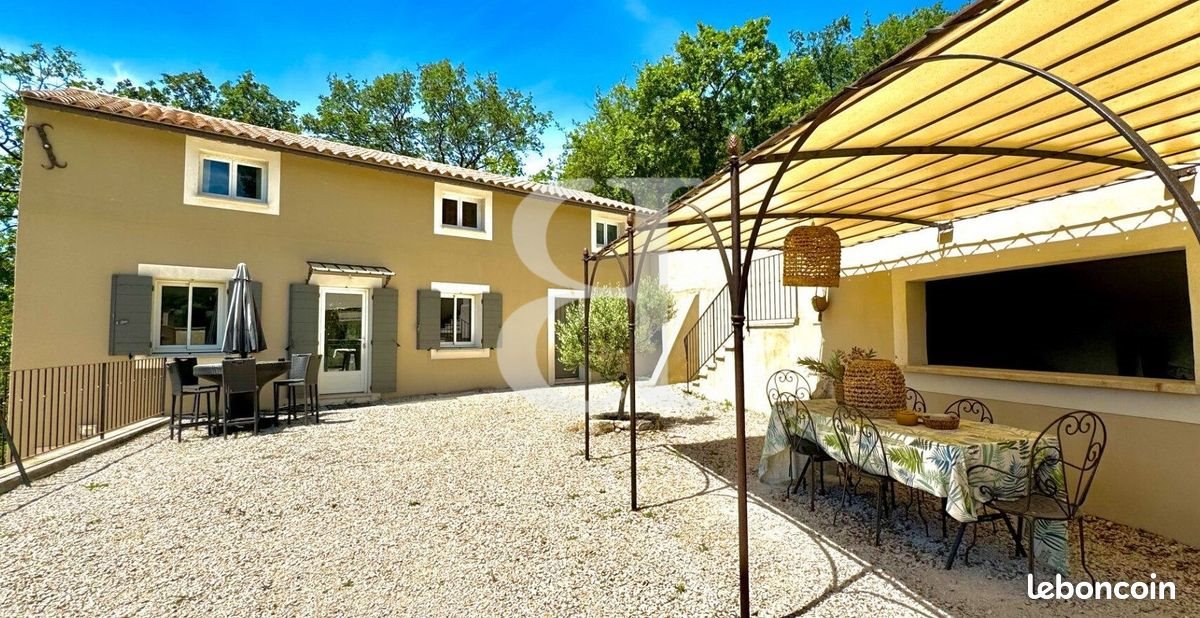 Maison à vendre, 130m², Pernes-les-Fontaines