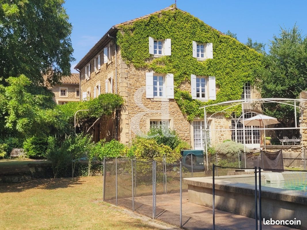 Maison à vendre, 411m², Grignan