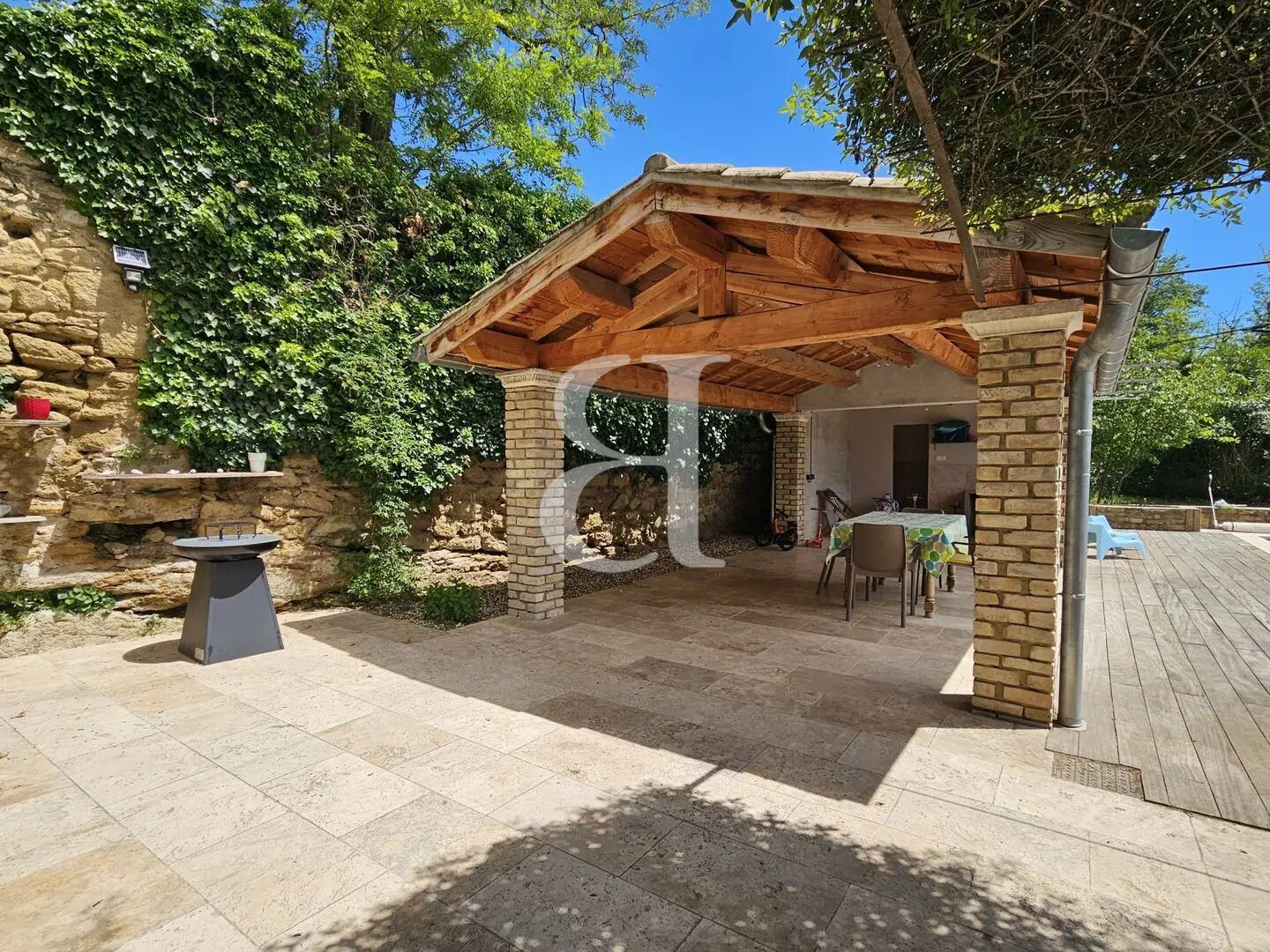 Maison à vendre, 150m², Sainte-Cécile-les-Vignes